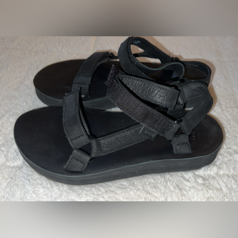 Women’s Tevas